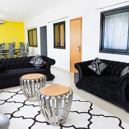 Maxwell Court Apartments Accra Ngoại thất bức ảnh