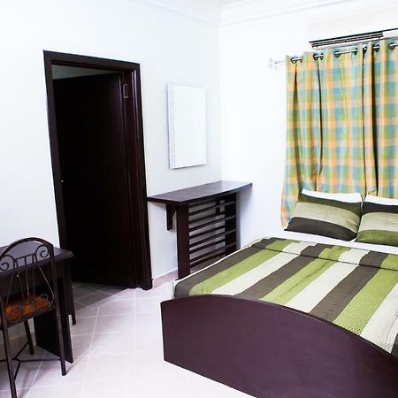 Maxwell Court Apartments Accra Ngoại thất bức ảnh