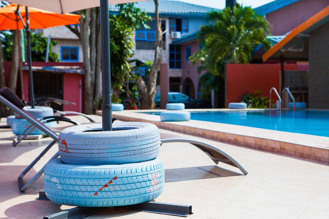 Maxwell Court Apartments Accra Ngoại thất bức ảnh