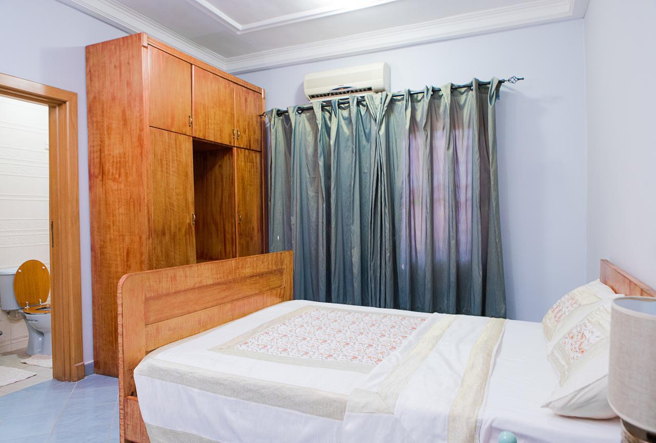 Maxwell Court Apartments Accra Ngoại thất bức ảnh
