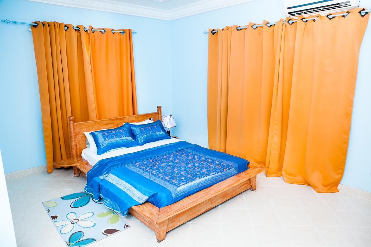 Maxwell Court Apartments Accra Ngoại thất bức ảnh