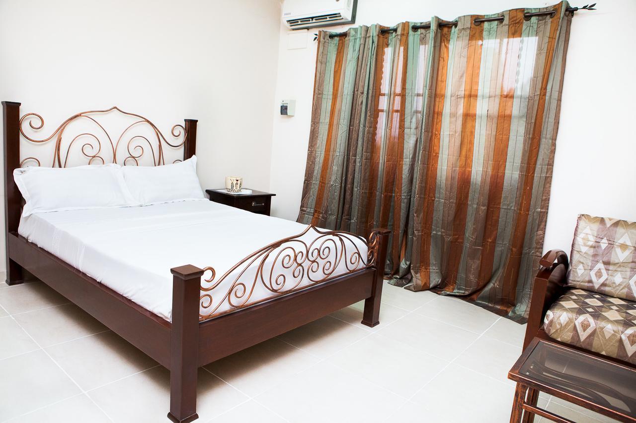 Maxwell Court Apartments Accra Ngoại thất bức ảnh