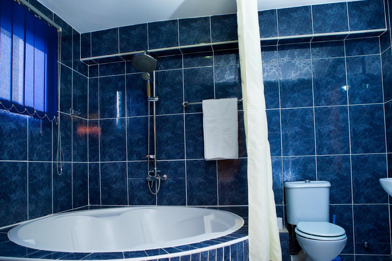 Maxwell Court Apartments Accra Ngoại thất bức ảnh