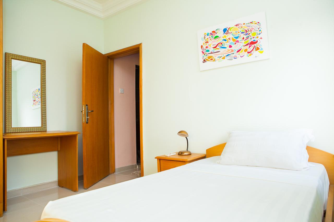 Maxwell Court Apartments Accra Ngoại thất bức ảnh