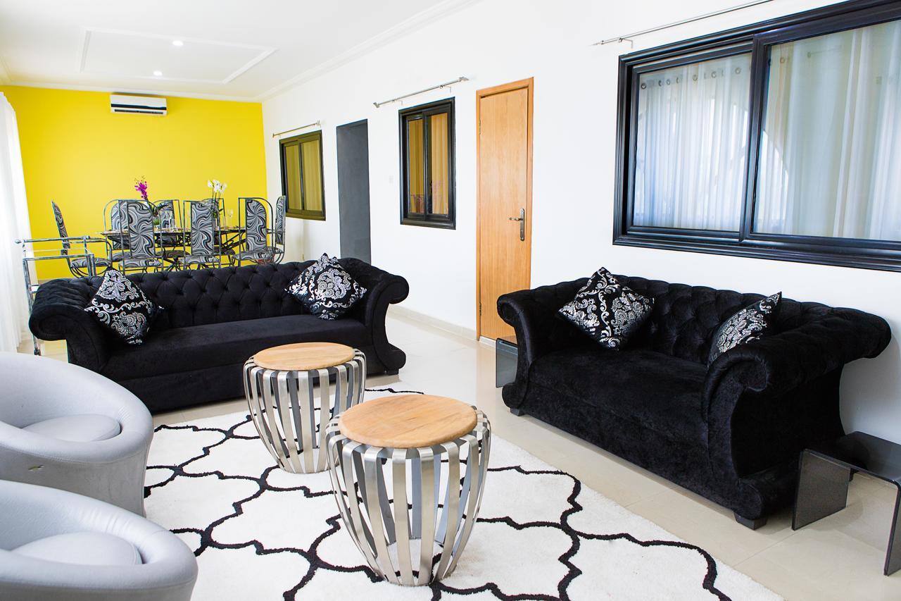 Maxwell Court Apartments Accra Ngoại thất bức ảnh